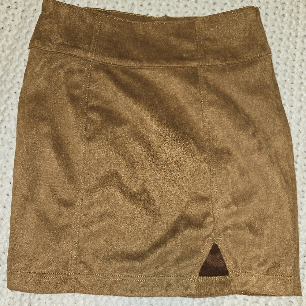 SO Brand Stylish Tan and Rust Skirt Set - Picture 5 of 6